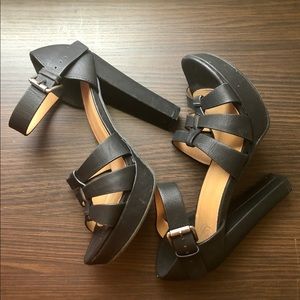 Black Open-Toe Strap Heals Size 6.5